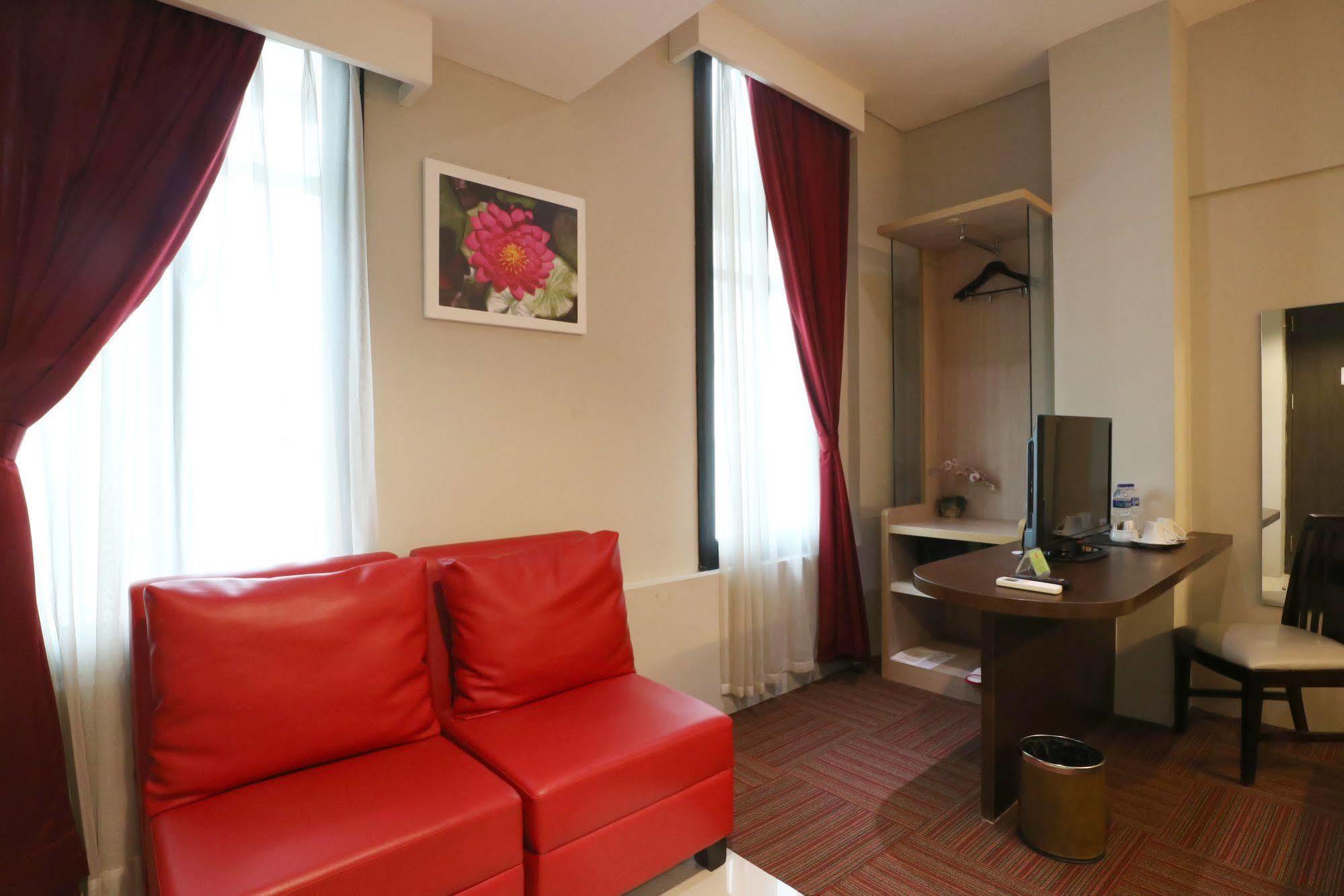 D'Hotel ג'קרטה מראה חיצוני תמונה